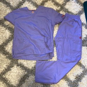 Light purple Dickies Scrub Set size M